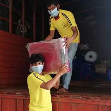 Max-Packers-Movers-Unloading.jpg