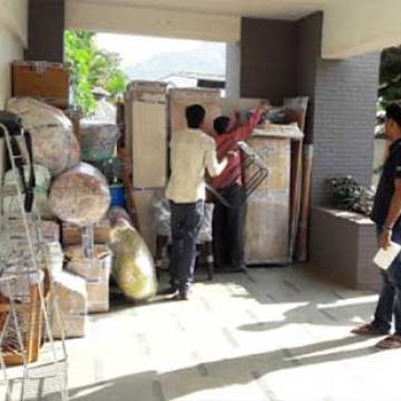 MaxCare-Packing-Moving-Co-Unloading.jpg