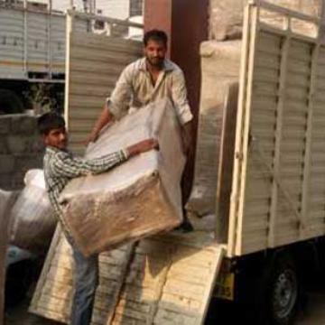 National-Packer-Mover-Loading.jpg