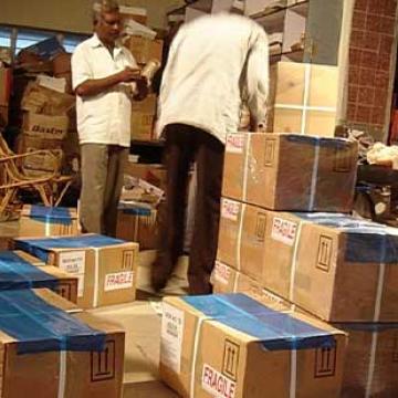 National-Packer-Mover-Unloading.jpg