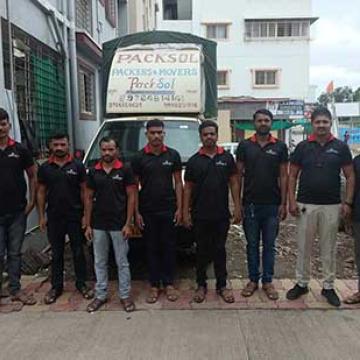 PackSol-Packers-Movers-Team01.jpg