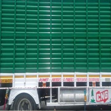 Planet-Packers-and-Movers-Vehicle-2