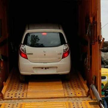 Poonia-Relocation-Cargo-Movers-Car-Transport.jpg