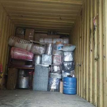Poonia-Relocation-Cargo-Movers-Loading.jpg
