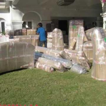 Shree-Shyam-Cargo-Packers-Movers-Unloading.jpg