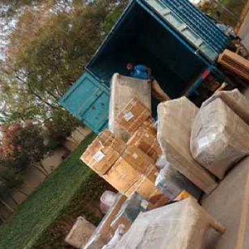 Swathi-Relocation-Packers-Movers-Loading