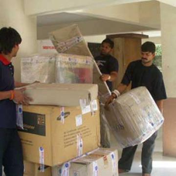 Vehicle-Relocation-Service-Packing.jpg
